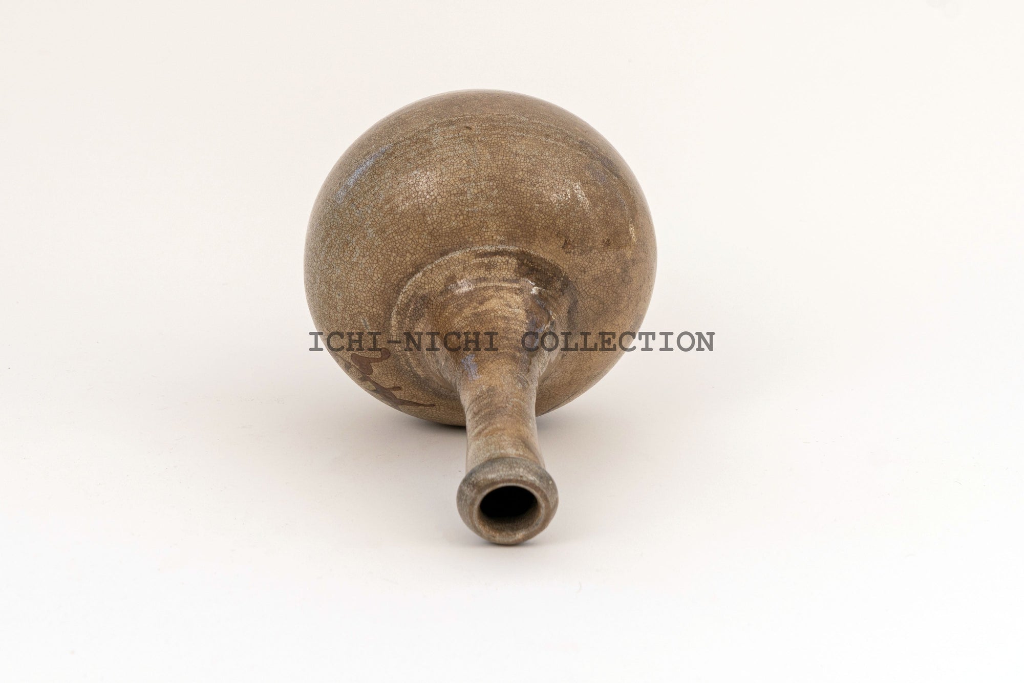 Early Takuri bottle
