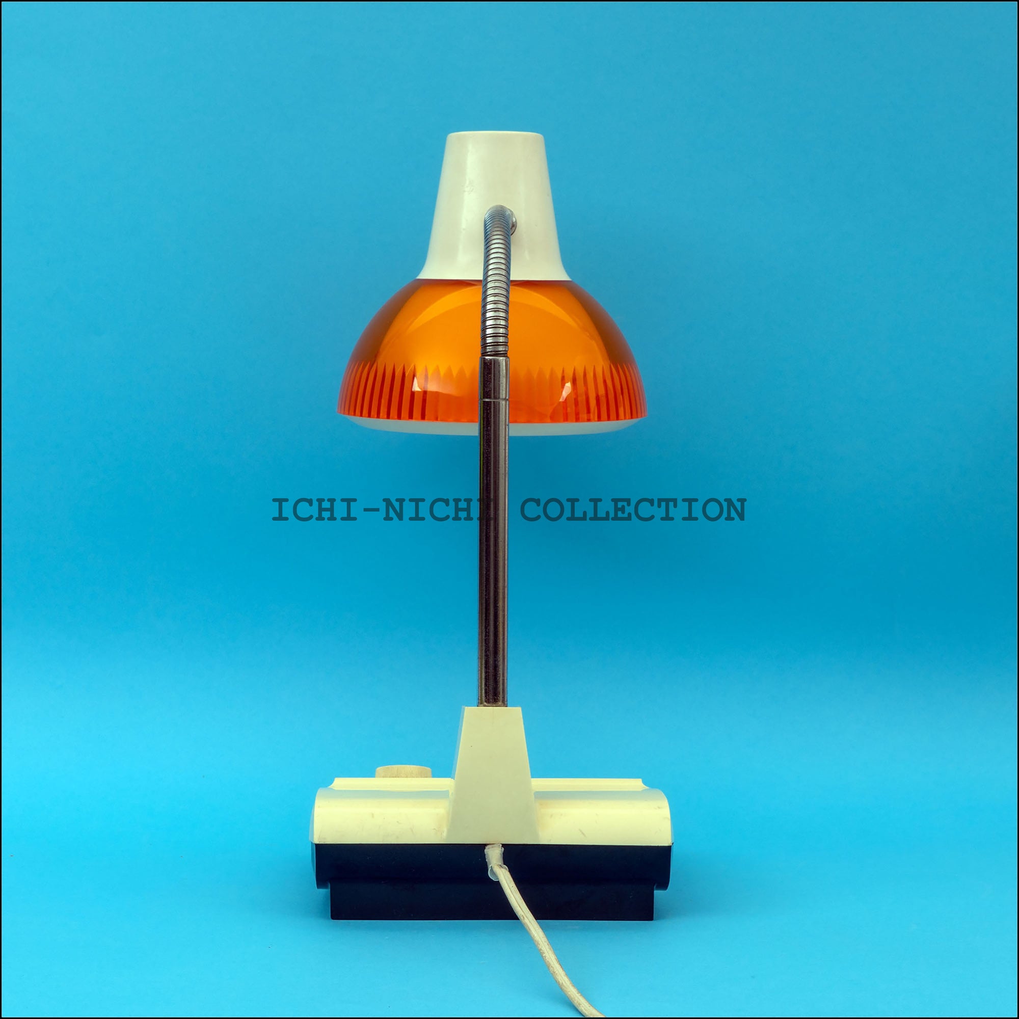 Vintage  Desktop Lamp Desk Light Made in Japan 1970-1980  006