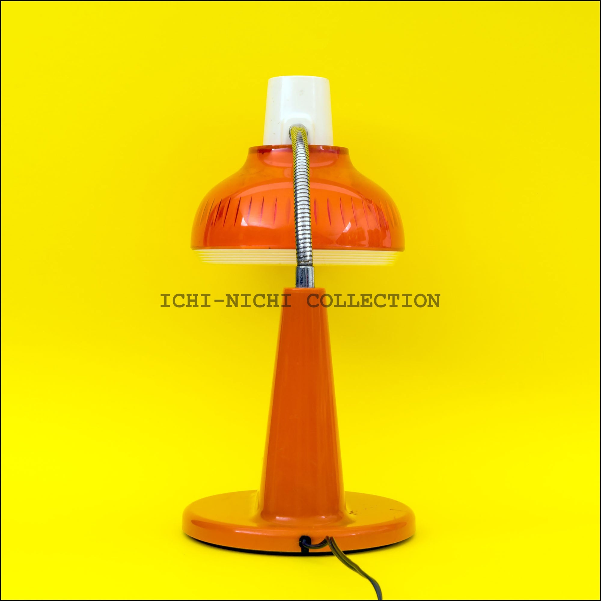 Vintage Sanyo  Desktop Lamp Desk Light 1970-1980 008