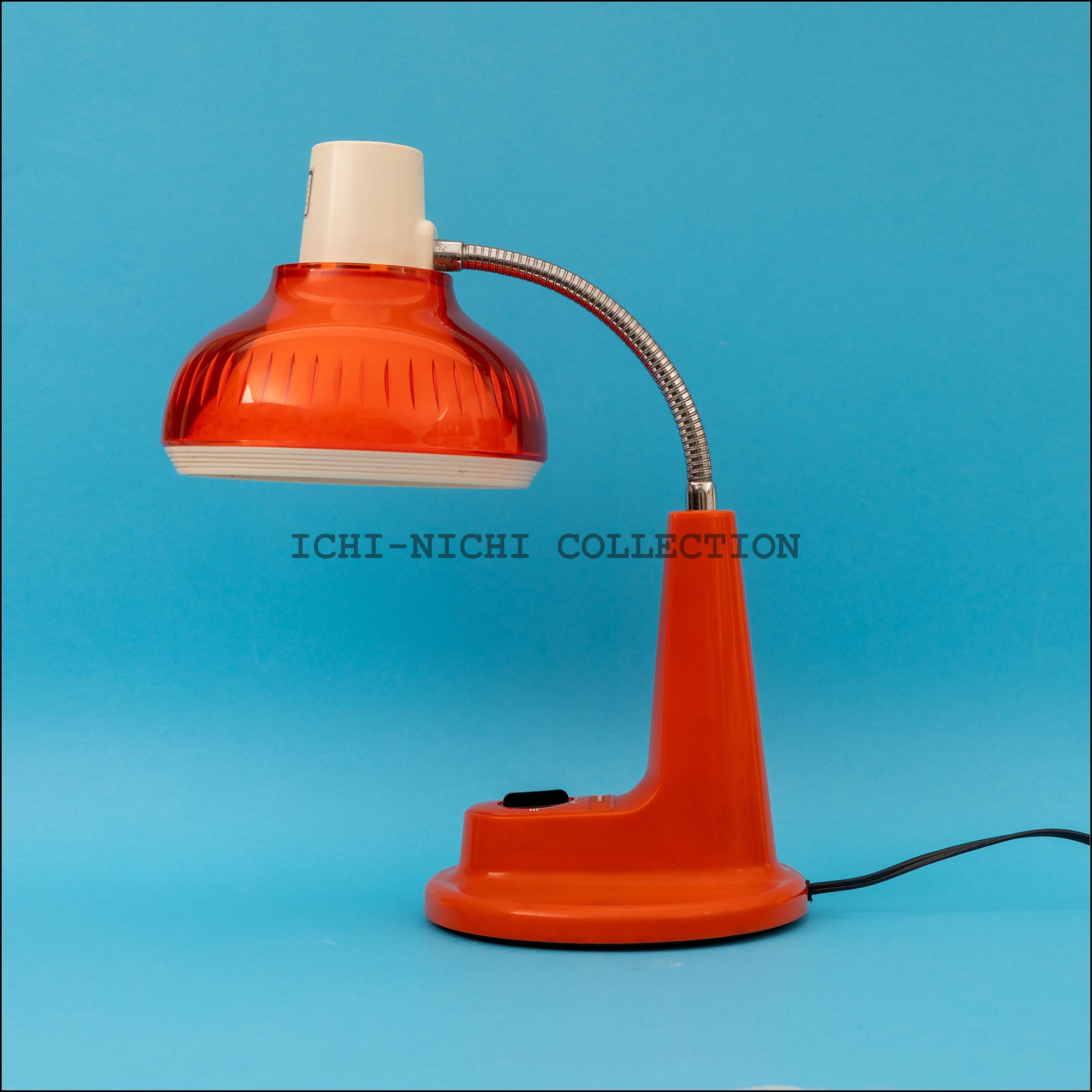Vintage  SANYO Desktop Lamp Desk Light Made in Japan 1970-1980  007